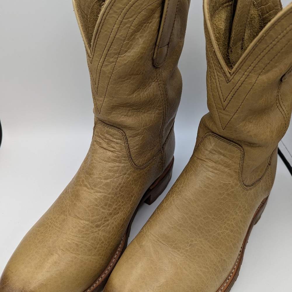 Like new! Tecovas "The Stockton" Wheat Bison. 11D.